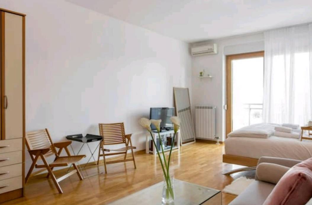Apartamento Danube Pearl Belgrado Exterior foto